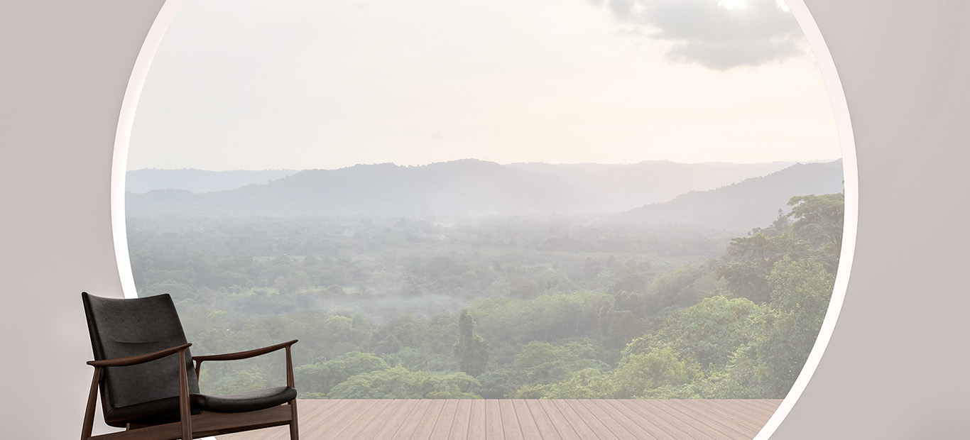 Eine Aussichtsplattform in einem Krankenhaus mit einem runden Fenster 