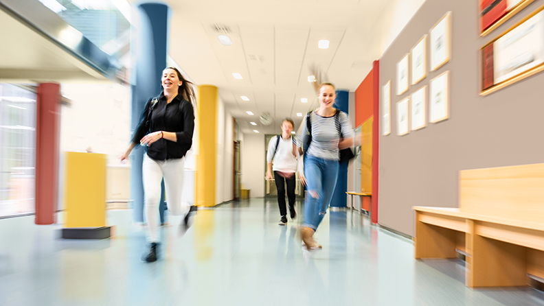 Flurgestaltung mit fröhlichen Farben